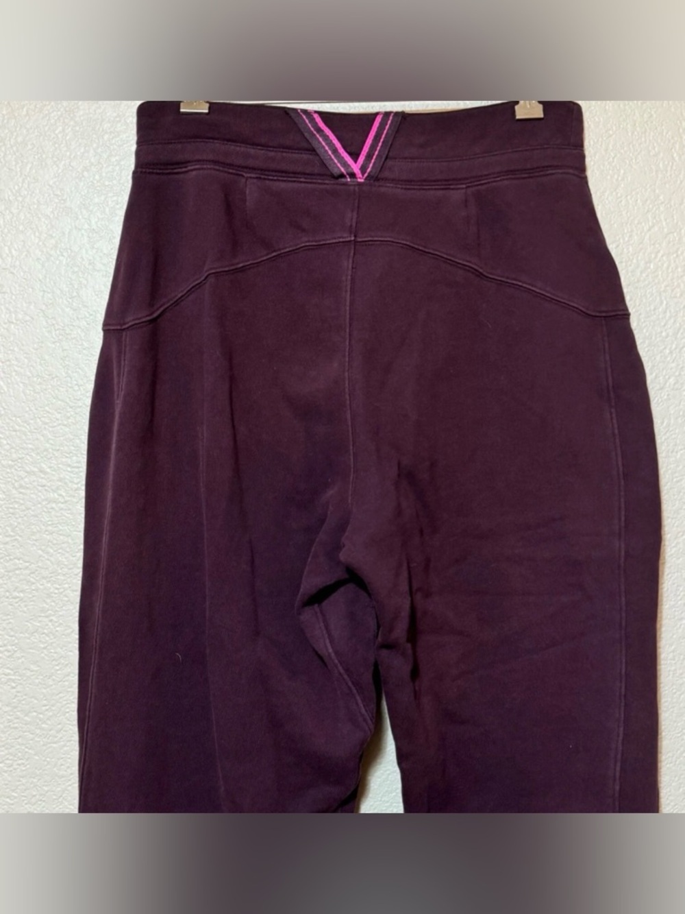 💜 ✨ Free People FP Movement Summit Scout Pants Black Raisin Size M - Picture 4 of 7